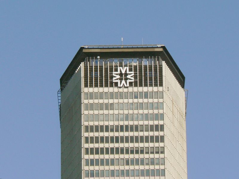 Helmsley Building and MetLife: MetLife 4
